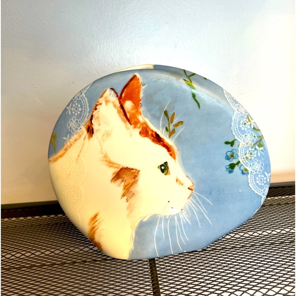 Minou-ettes by C. Pradalie Fine Porcelain Cat Vase 1985 - Picture 1 of 4